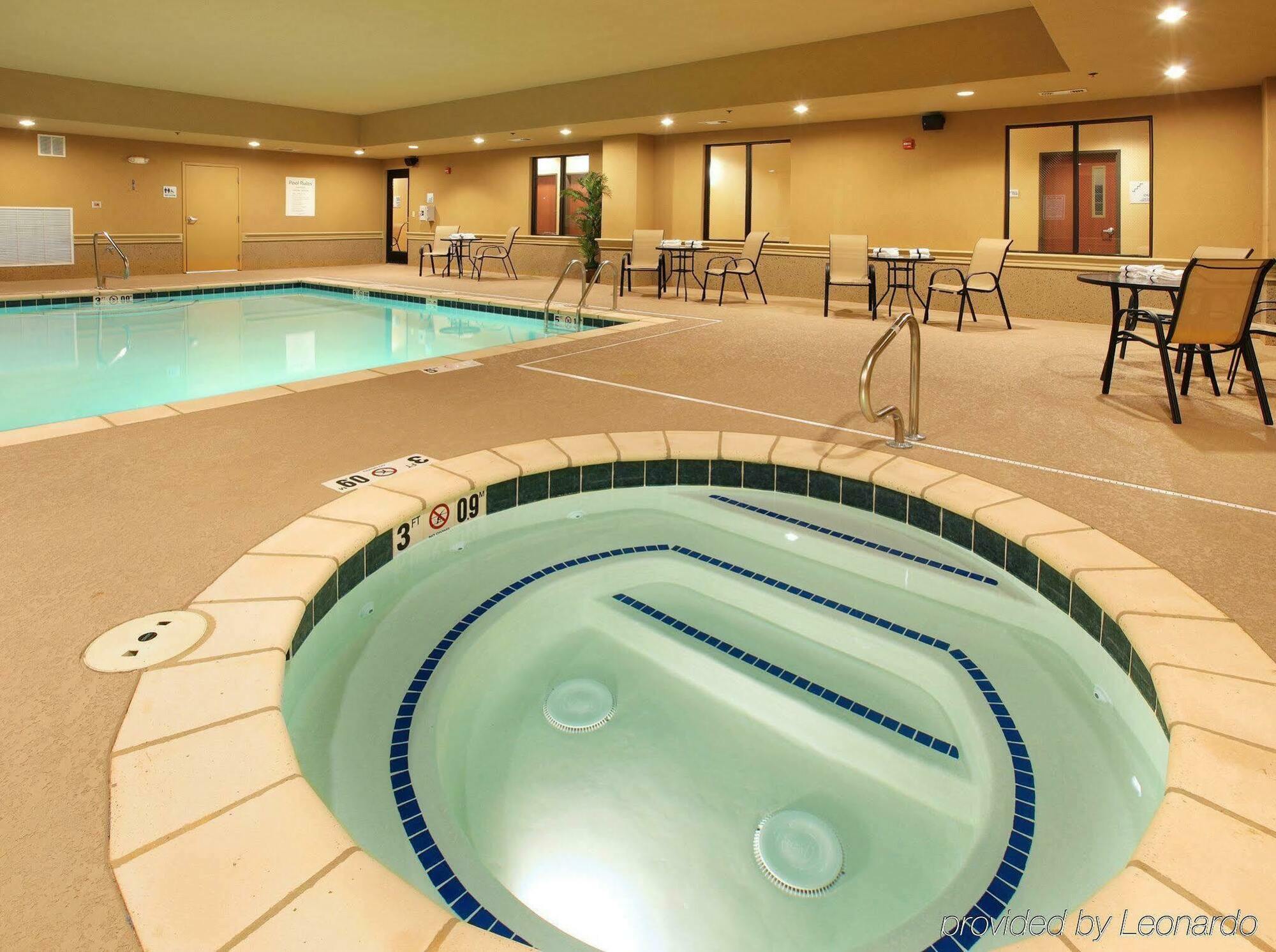 Holiday Inn Express Hotel & Suites Texarkana East By Ihg Dış mekan fotoğraf